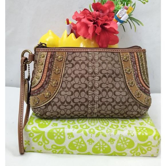 Coach Signature Mini C Brown Canvas Leather Trim Zipper Wristlet - Coin Wallet - Picture 1 of 12